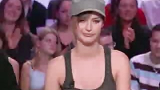 Busty خوبصورتی