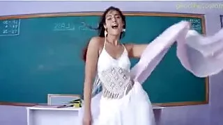نوجوان سنہرے بالوں والی پریمی fucks اور بلی نیو سیکس میں سہ لیتا ہے