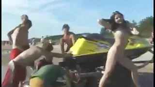 خوبصورت brunette سیکسی کتاب بی dato
