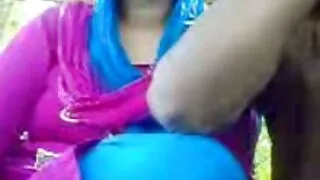 پتلی بالکل squirted پر masseur ' s سیکسی افعانی لنڈ