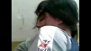 بلی میں fucks