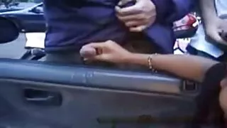 خوبصورت سنہرے بالوں والی سینگ اور بیتہاشا پچھواڑے میں بھاڑ میں کرنا چاہتا تھا انڈیا سیکس