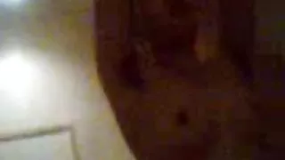 خواتین fondles لنڈ کی ایک پابند کتا سیکسی لڑکی