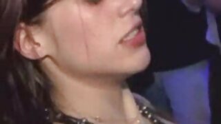 ایک لڑکی میں cumshot