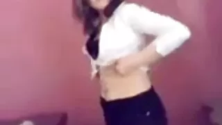 محبت فل سیکس کے لئے قدیم brunette اور تیار ہو جاؤ